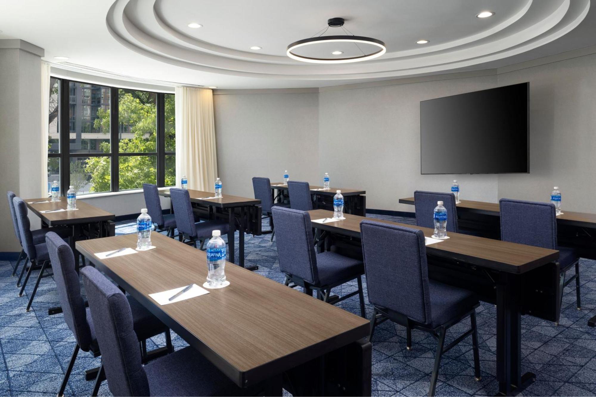Courtyard By Marriott Capitol Hill/navy Yard 3*