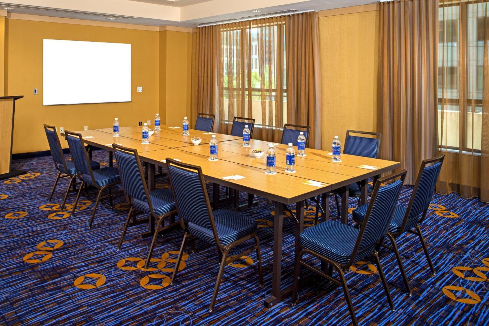 Courtyard By Marriott Capitol Hill/navy Yard 3* Washington